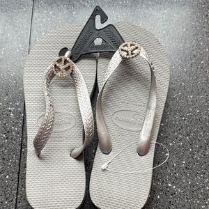 Havaianas Silver Metallic Peace Sign Thongs